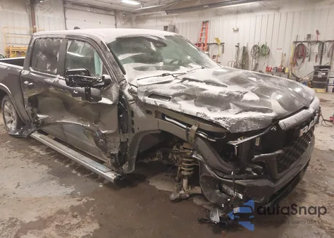 2025 Ram 1500 Big Horn 4X4 5'7 Box из США, поврежденный, VIN 1C6RRFFG3SN203840